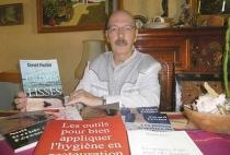 Le Républicain : Gérard Porcher écrit des romans policiers en Essonne