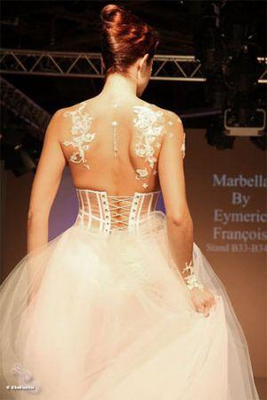 Marbella Bijoux de peau avec robe de mariée