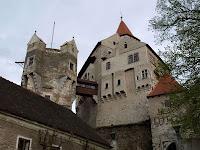 Ailleurs: Le splendide château de Pernštejn