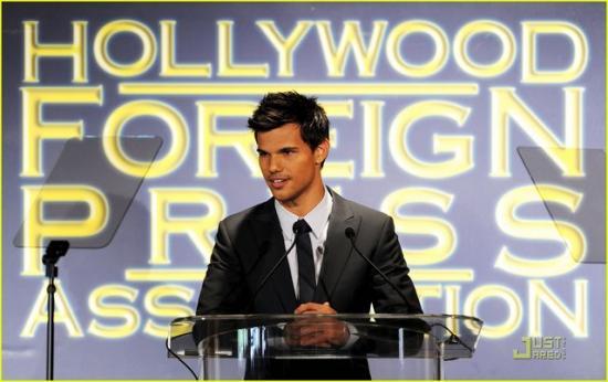 Image de Taylor Lautner à la soirée des HFPA