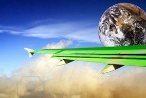 2326655-globe-de-vert-aile-d-39-avion-survolait-une-r-gion-tropicale-cloudscape-concept-de-la-m-taphore-ou-d