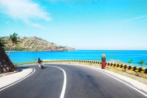 Jalan Raya Senggigi, Lombok la belle, la splendide,...