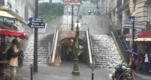 Inondation à Paris : les marches de Montmartre transformées en cascade