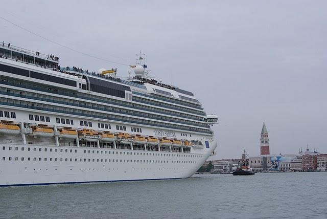 Monstre des mers : je ne sais pourquoi je fais une fixation ces jours-ci sur ces mastodontes ???