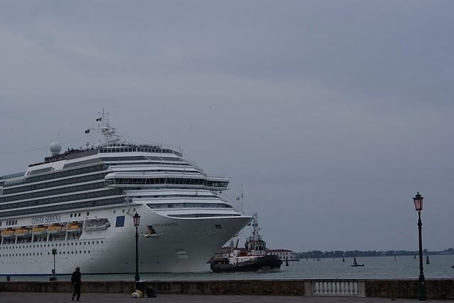Monstre des mers : je ne sais pourquoi je fais une fixation ces jours-ci sur ces mastodontes ???