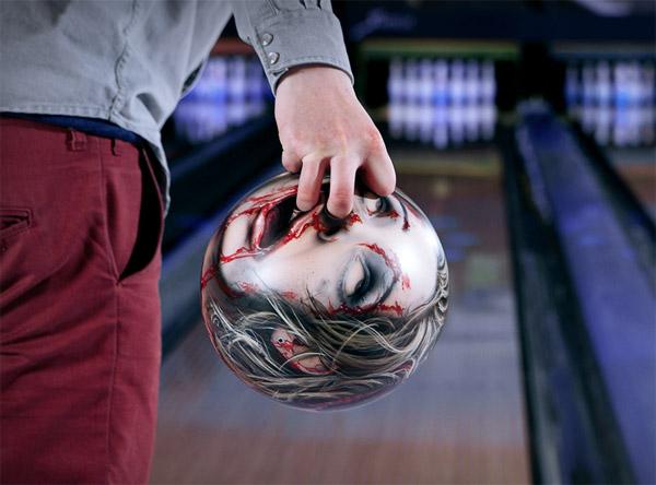 zombie head bowling balls 1 Des boules de Bowling têtes de Zombies !