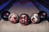 zombie head bowling balls 2 160x105 Des boules de Bowling têtes de Zombies !