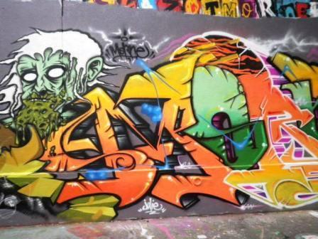 Graffiti rue des Pyrénées 3 (75020)