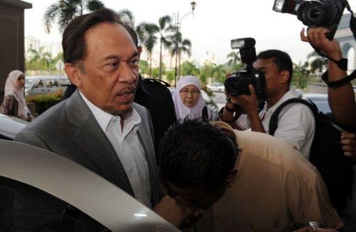 Le juge convoque le Premier ministre malais au procès d’Anwar pour sodomie
