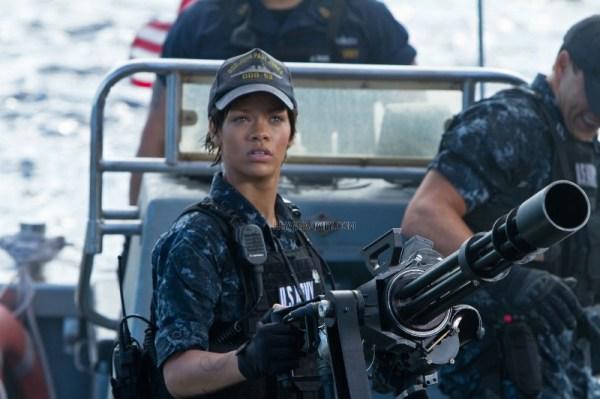 Rihanna au cinéma dans Battleship [images]