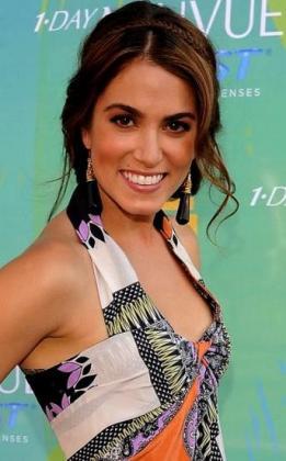 Nikki Reed sur le tapis bleu des Teen Choice Awards