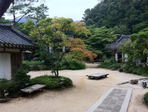 Déjeuner sur la rivière dans la région de Kyeong-Ki Do (경기도)