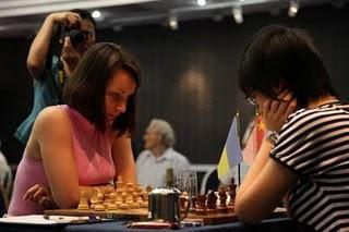 Echecs à Rostov : Hou Yifan (2575) © Site officiel