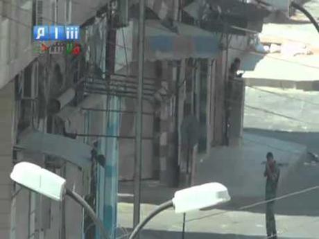 Syrie : les mobilisations ne s’essoufflent pas, la répression non plus. Image de prévisualisation YouTube