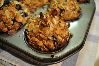 Muffins aux bleuets, à l'orange et aux amandes