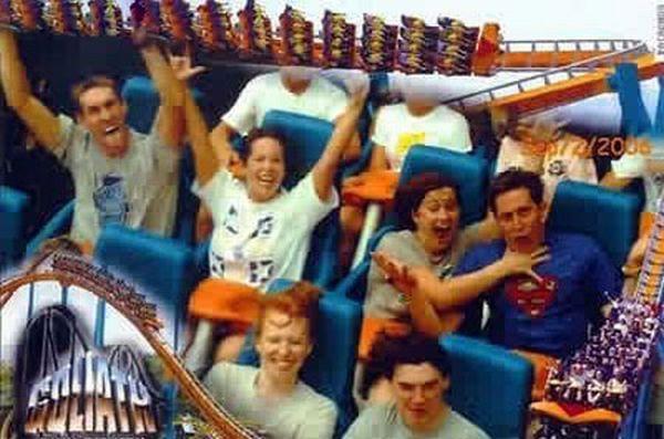 Buches Superman Les Bûches du parc dattraction Photos Insolites