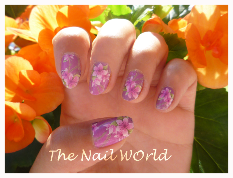 Flowers nail art