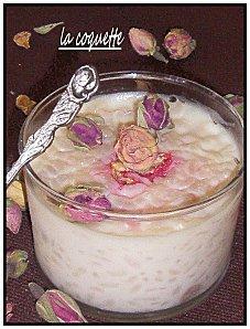 Riz au lait , chocolat blanc, et rose cristalisé. IMGP8536