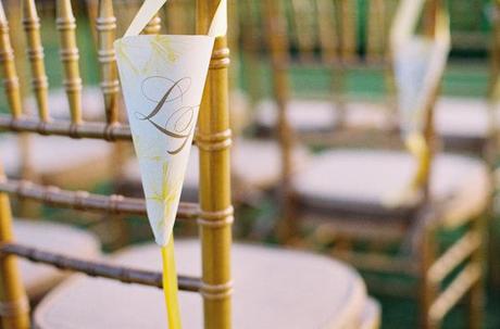 decoration de mariage tropicale jaune