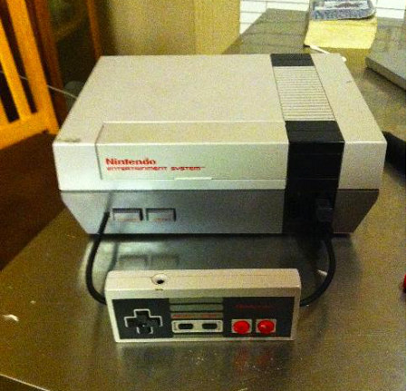 nles 1 Une NES Lunchbox !