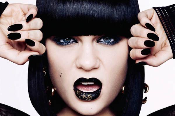 Jessie J collabore avec Dr. Luke pour l’inédit « Domino »