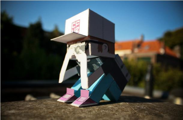 Papertoy CFYE Crackboy