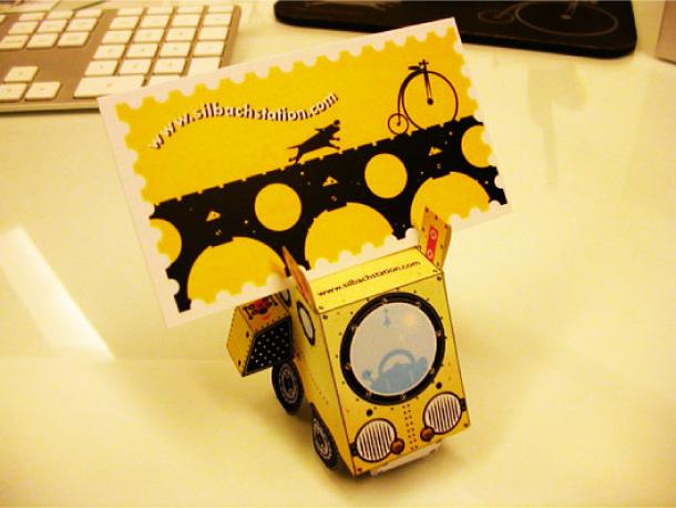 Paper toy Buck Tooth Car by Carlos Araujo