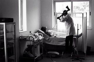 Faut-il tuer les vieux à la tronçonneuse ?