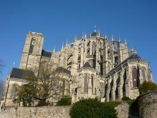 Cathédrale du Mans (de jour et de nuit estivale)