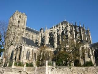 Cathédrale du Mans (de jour et de nuit estivale)