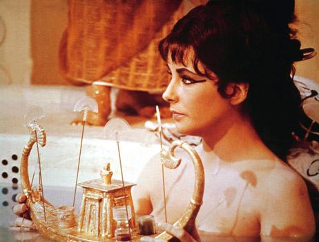 Elizabeth Taylor dans Cléopâtre