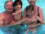 leurs valises dans leur voiture ....