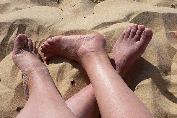 PIEDS-a-la-plage-P1470334.jpg