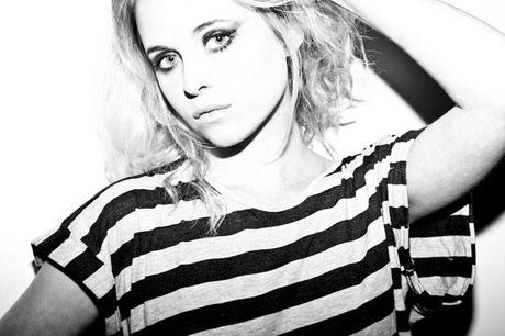 kyla_la_grange Kyla La Grange, Heavy Stone.