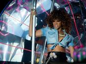 Nouvelles prestations rihanna -what’s name, only girl(in world), cheers (drink that) festival