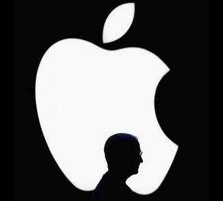 Steve Jobs laisse place à Tim Cook