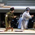 Trois ans ont passé. On lui propose un nouvel époux qu'elle refuse