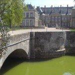 L'opéra sera donné devant la façade arrière ...