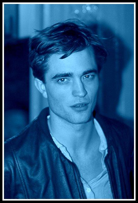 Edward fait craquer Bella une fois de plus ...