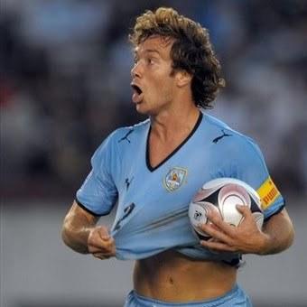 Lugano hésite entre le PSG, Valence et la Juventus