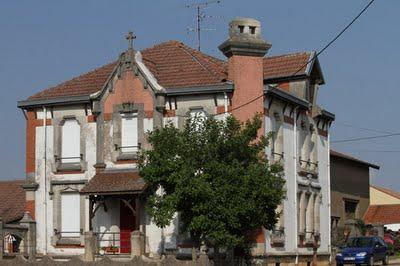 Qui s'y frotte s'y pique (96)