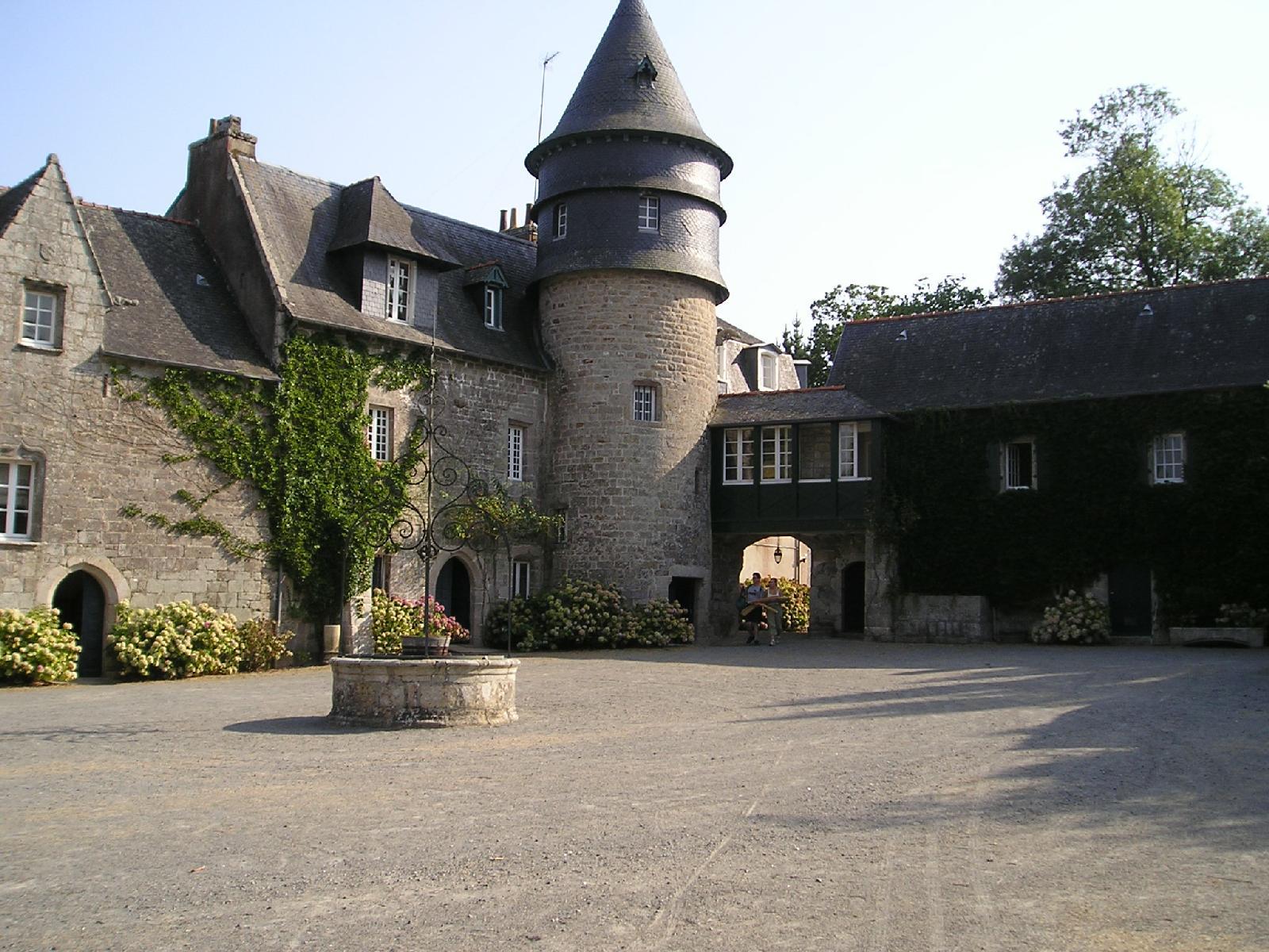 Le château de la porte neuve – XVe – XVIe - XIXe siècles - Granite et moëllons