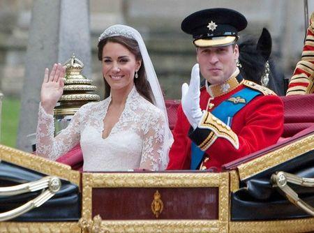 Le-prince-William-et-Kate-Middleton-ils-se-sont-envoles-pour-leur-voyage-de-noce_portrait_w674