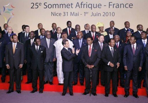 Afrique – Libye : Sarkozy et ses caniches africains.