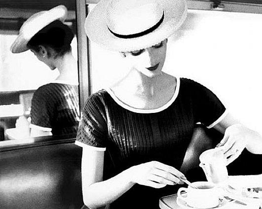 Carmen-having-tea--1950.jpg
