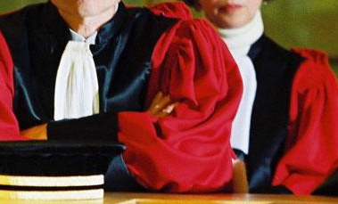 [France Sarkozyste] Saviez-vous qu’il est plus risqué de télécharger une chanson sur BitTorrent que de profaner un cimetière ?