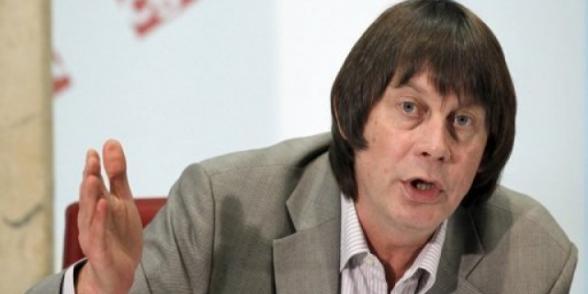 La CGT délivre un « triple zéro » à la politique du gouvernement