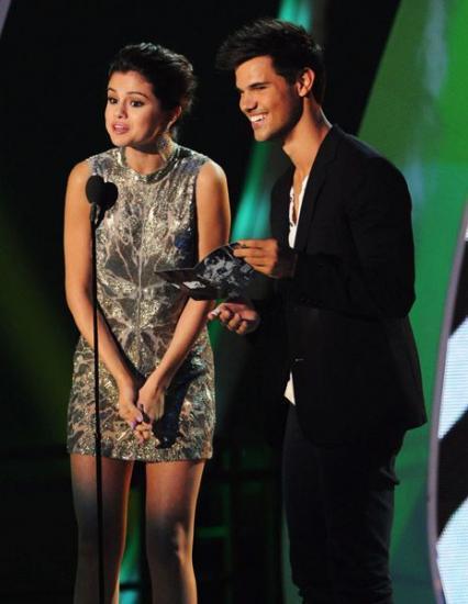 Taylor Lautner à la cérémonie des MTV Movie Vidéo Awards