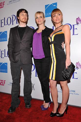 Reese Witherspoon, James McAvoy et Christina Ricci à la première du film “Penelope”