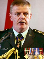 Hillier se porte à la défense du coup d’état militaire en Afghhanistan